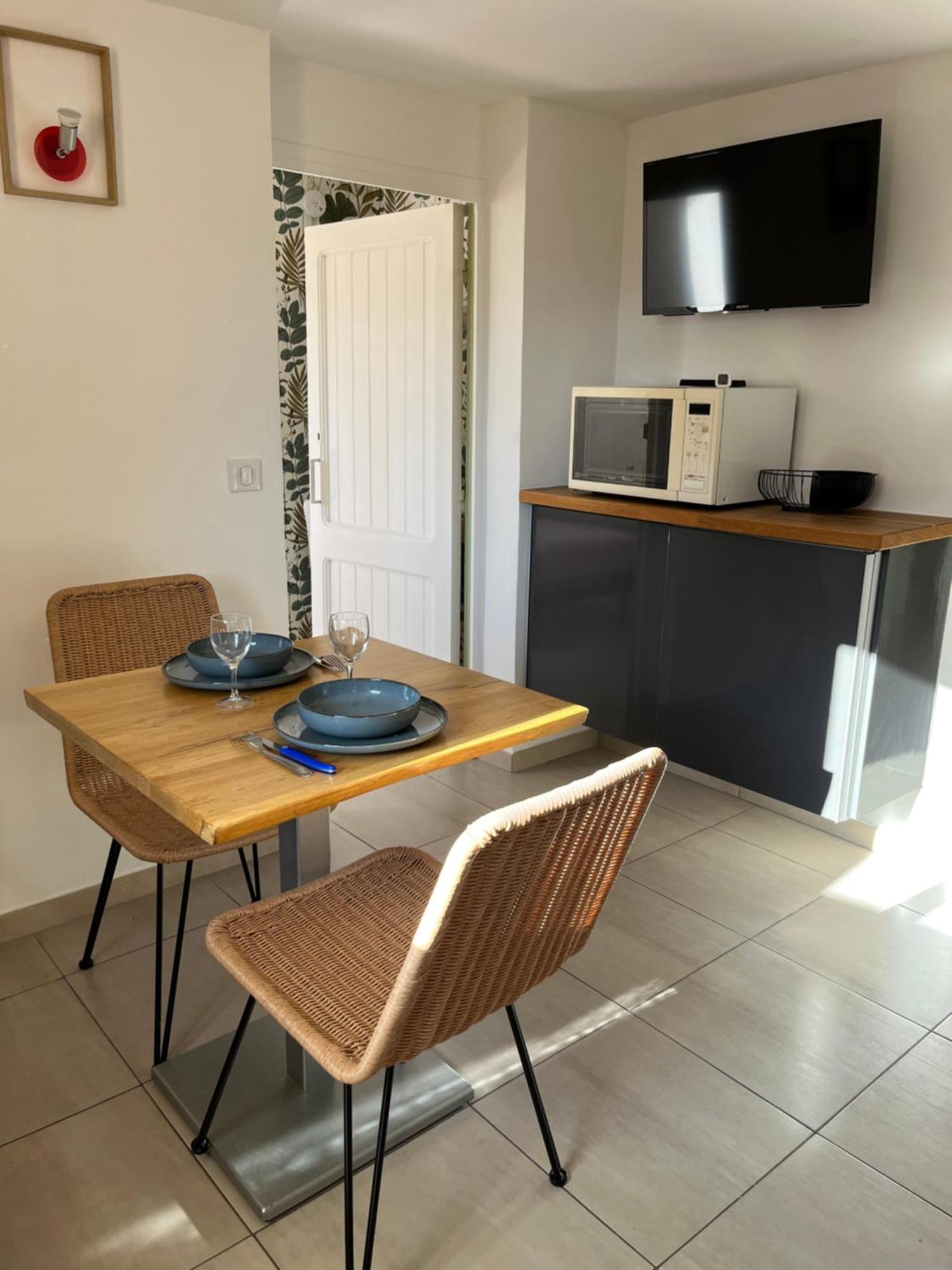 Appartement Deux Pieces Donnant Sur Un Jardin Antibes Ngoại thất bức ảnh